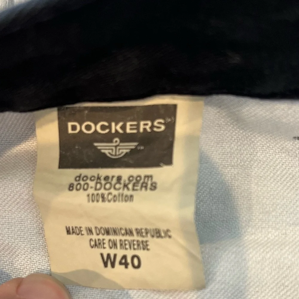 Dockers Men’s Pleated Black Khaki Flat Front Shorts 7.5” Inseam 40W 4 Pockets